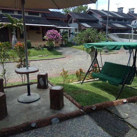 Vila Kota Bunga 5 Bedrooms Пунсак Екстериор снимка